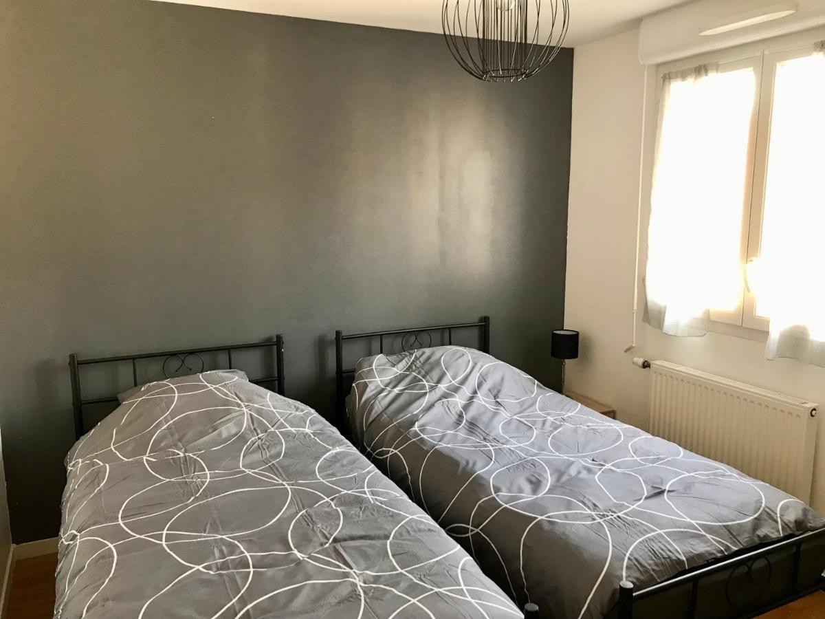 Agreable Maison Proche Gare Avec Parking Gratuit Le Mans Luaran gambar